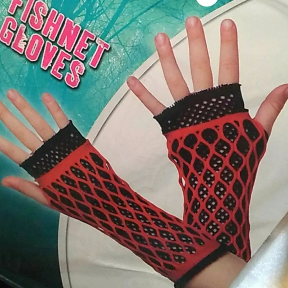 Fishnet gloves